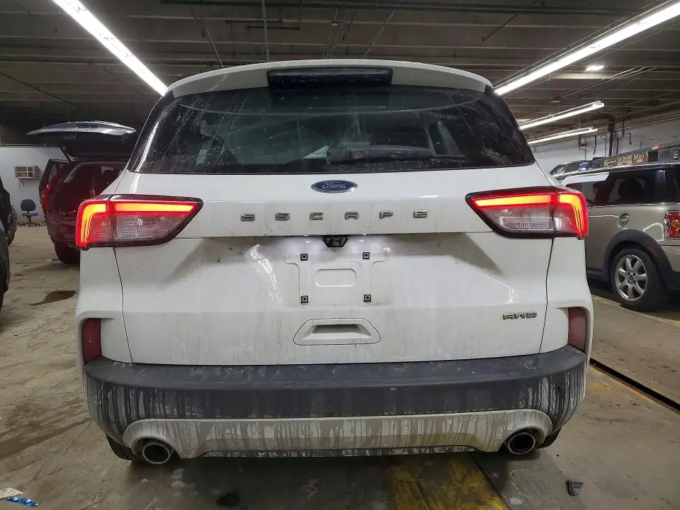 2022 FORD ESCAPE S  