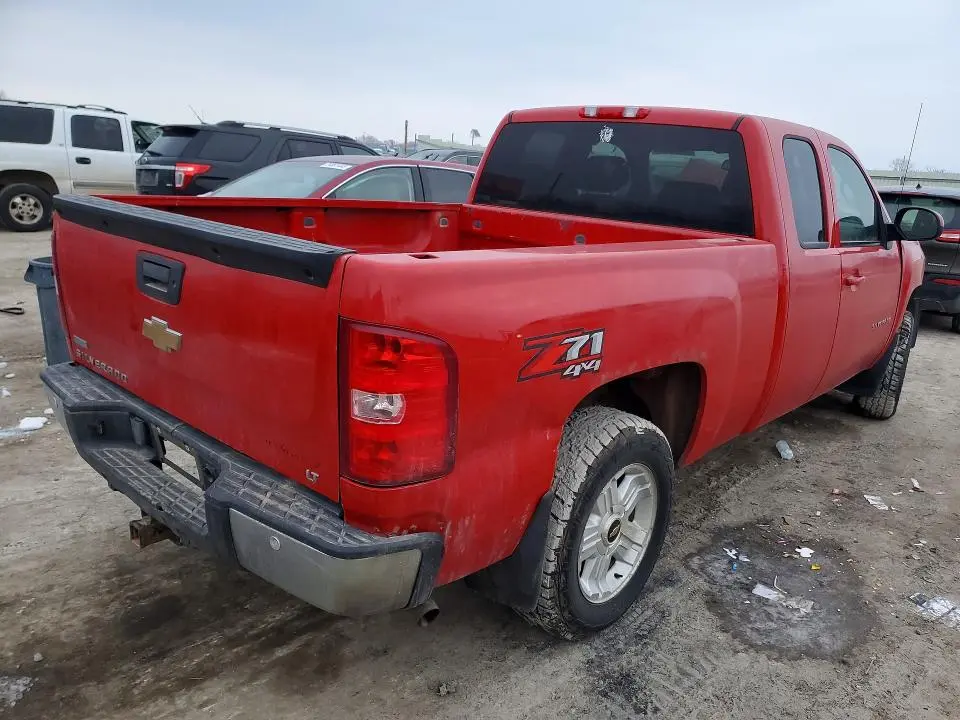 2011 CHEVROLET SILVERADO K1500 LT  