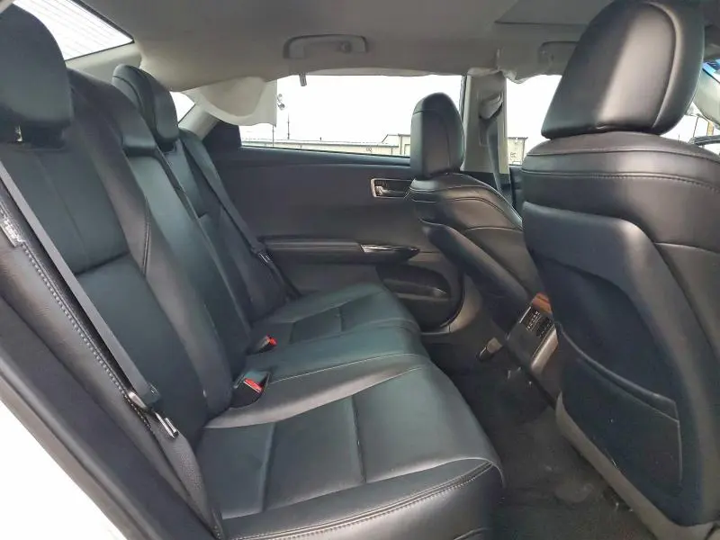 2015 TOYOTA AVALON XLE  