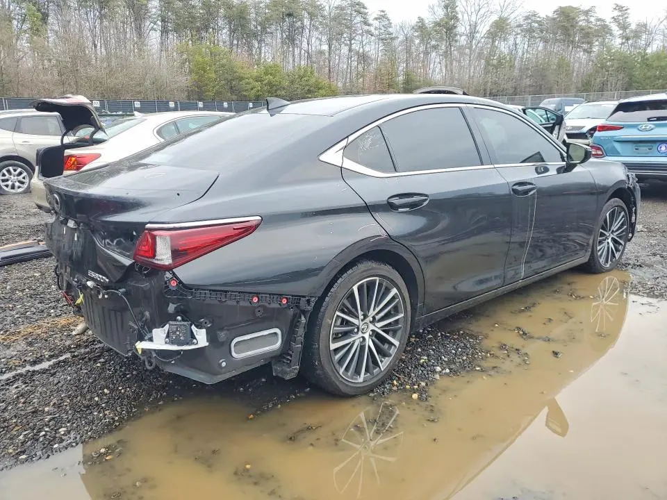 2025 LEXUS ES 300H BASE  