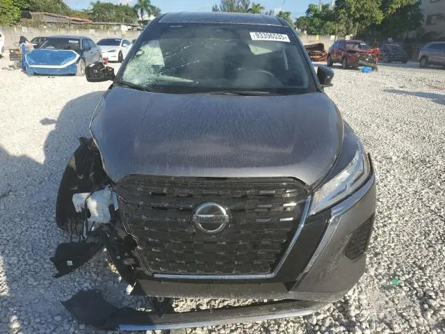 2021 NISSAN KICKS S  