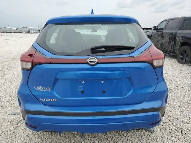 2022 NISSAN KICKS S  