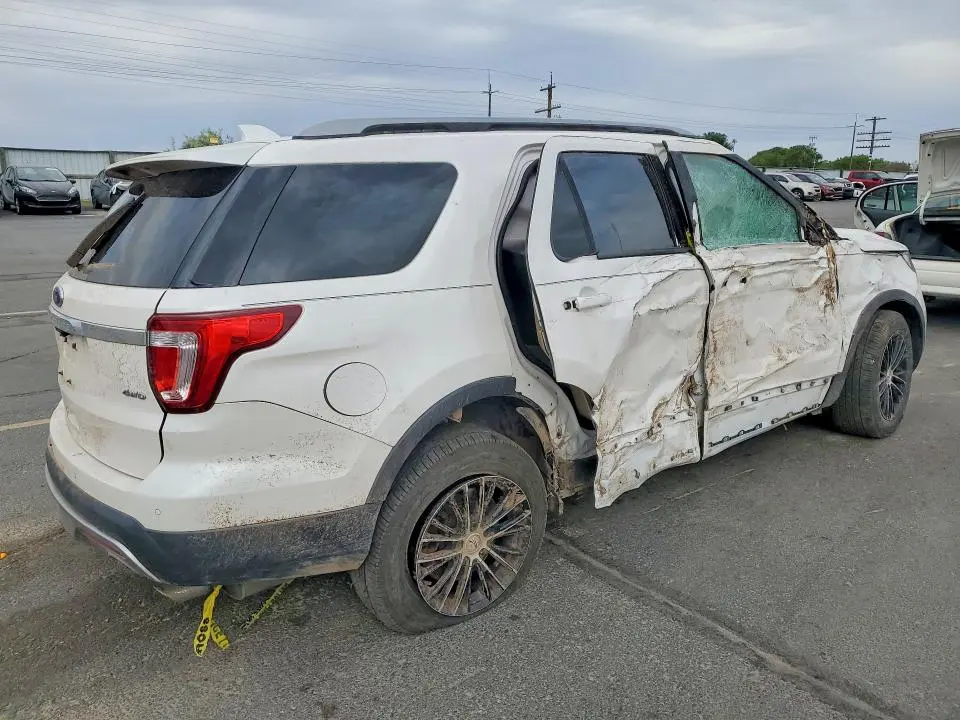 2017 FORD EXPLORER XLT  