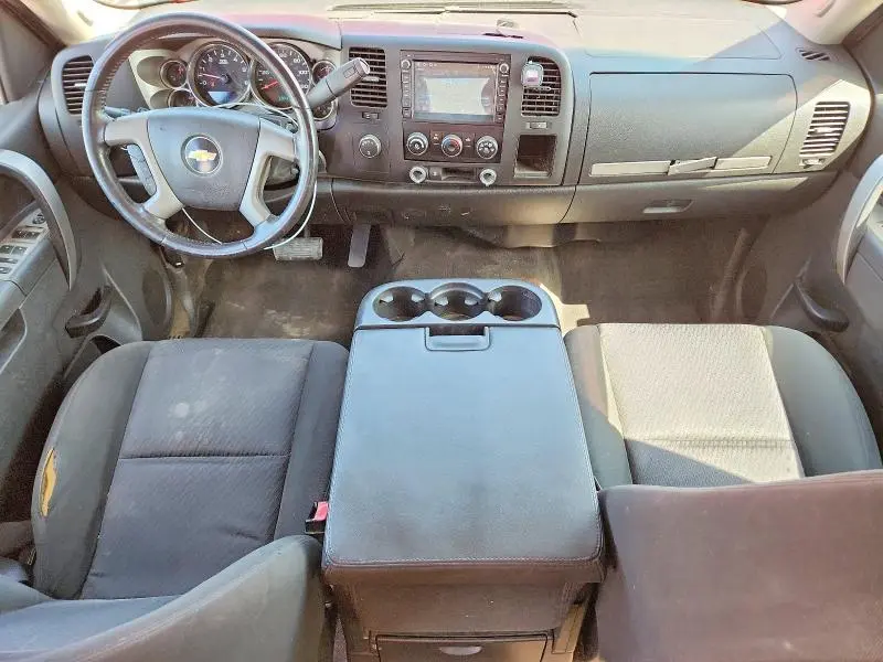2011 CHEVROLET SILVERADO K1500 LT  