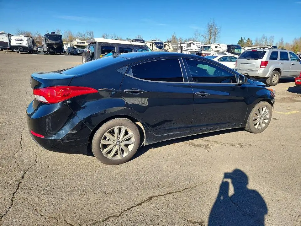 2014 HYUNDAI ELANTRA SE  