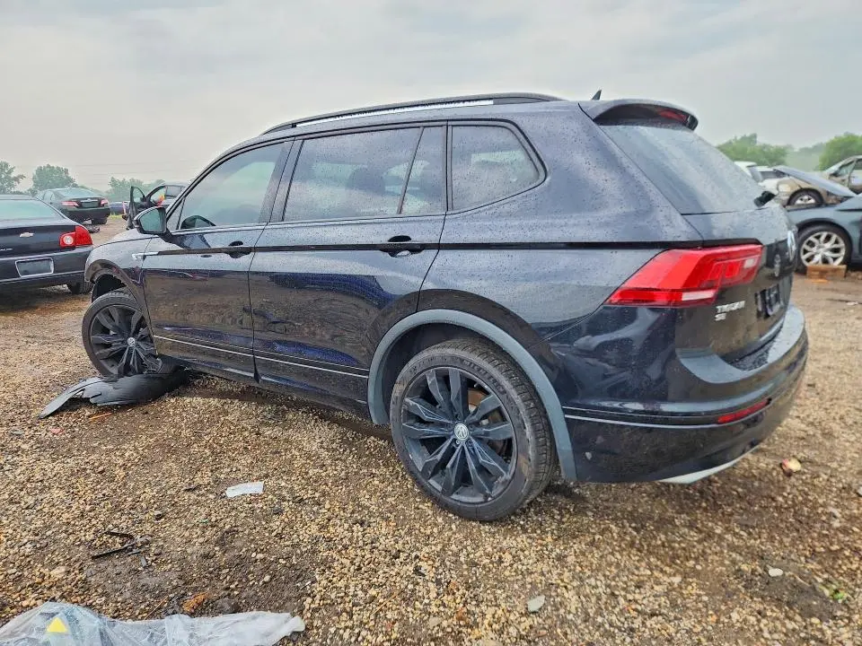 2021 VOLKSWAGEN TIGUAN SE  
