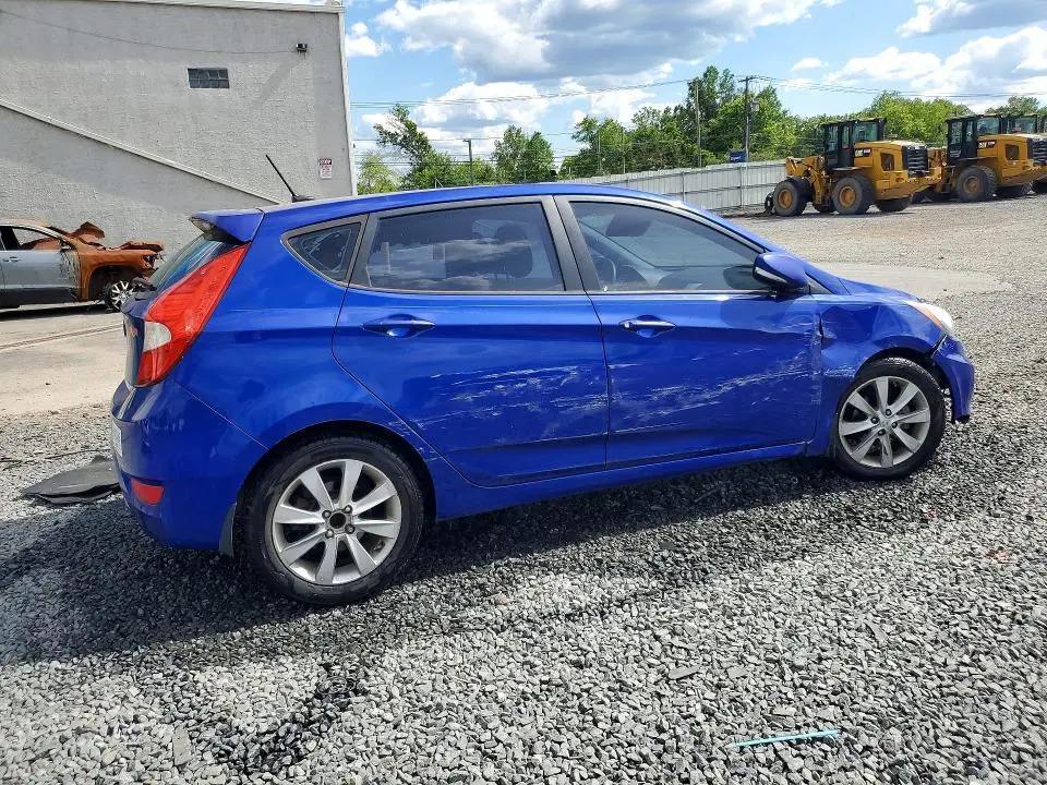2013 HYUNDAI ACCENT SE  