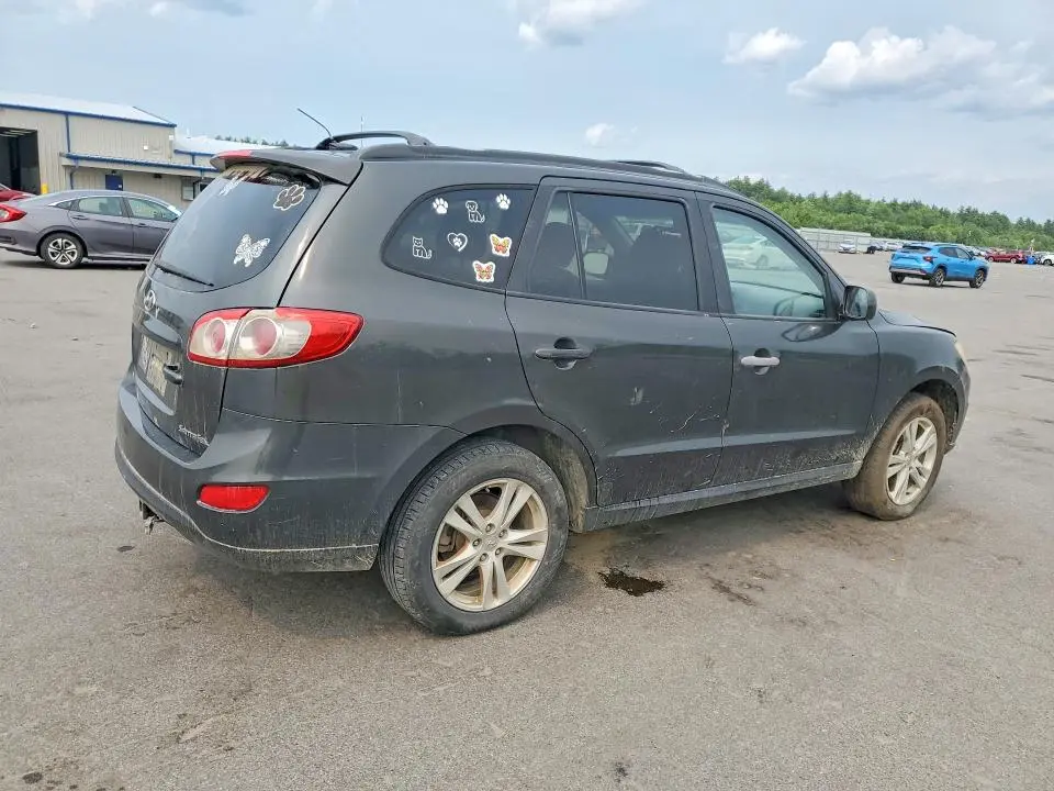 2010 HYUNDAI SANTA FE SE  