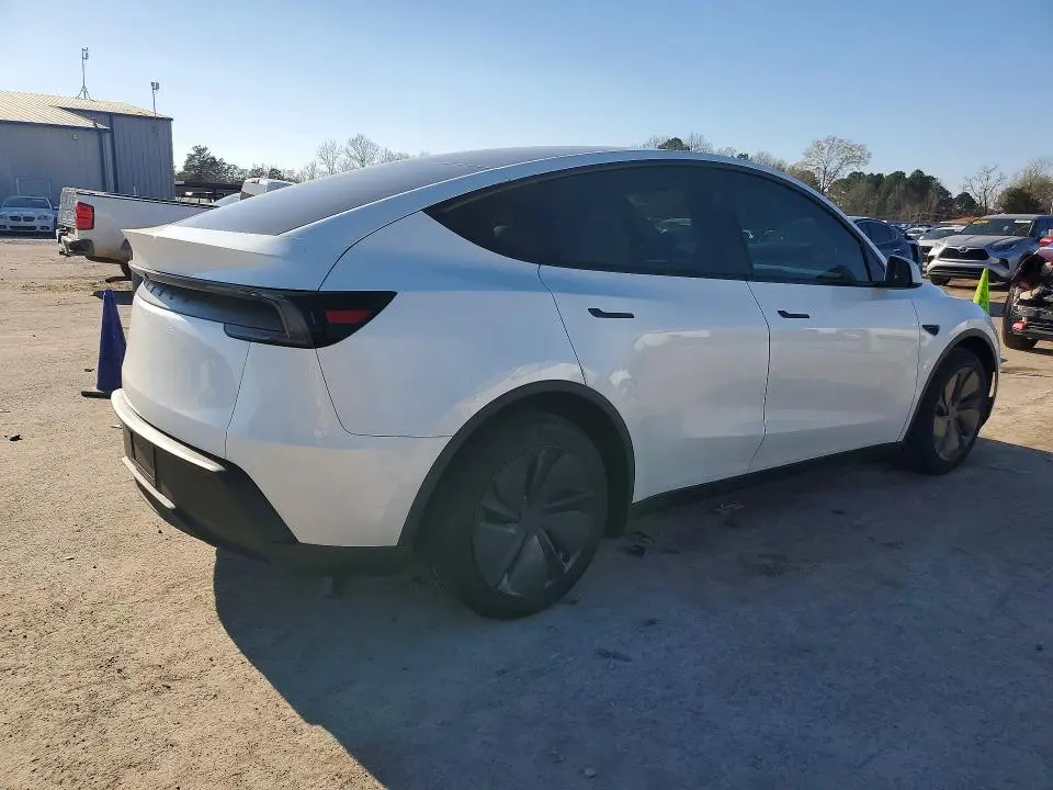 2026 TESLA MODEL Y   