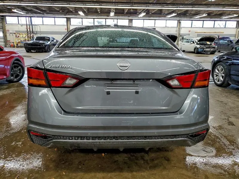 2025 NISSAN ALTIMA SV  