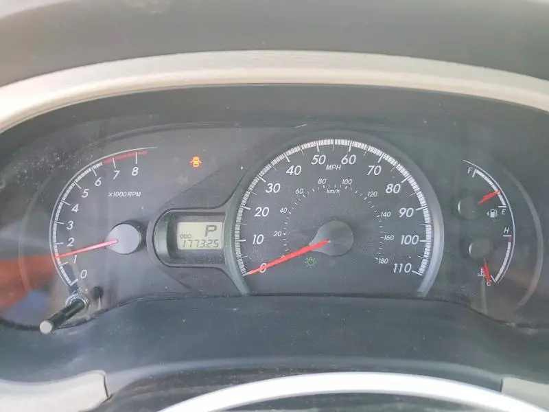 2011 TOYOTA SIENNA LE  