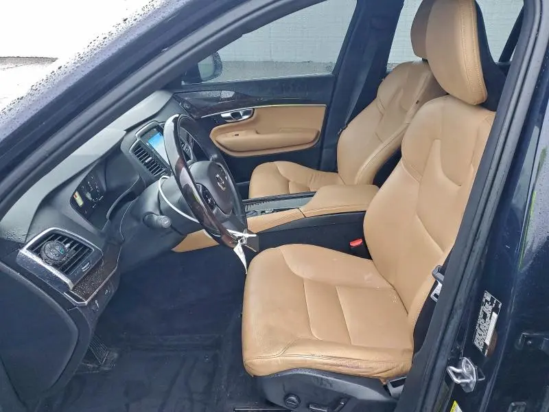 2019 VOLVO XC90 T6 MOMENTUM  