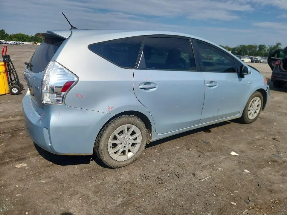 2013 TOYOTA PRIUS V TWO  