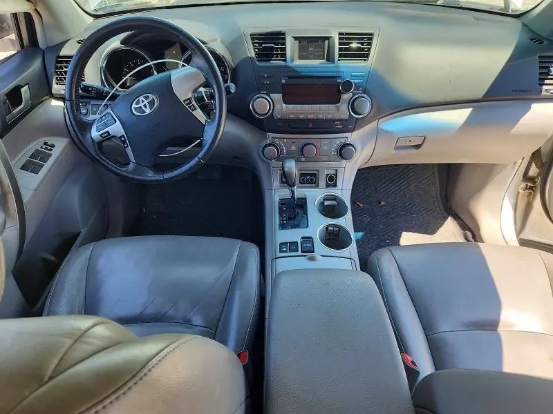 2012 TOYOTA HIGHLANDER   
