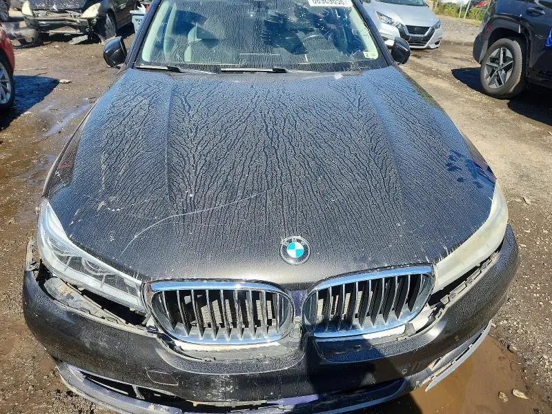 2016 BMW 750 XI  