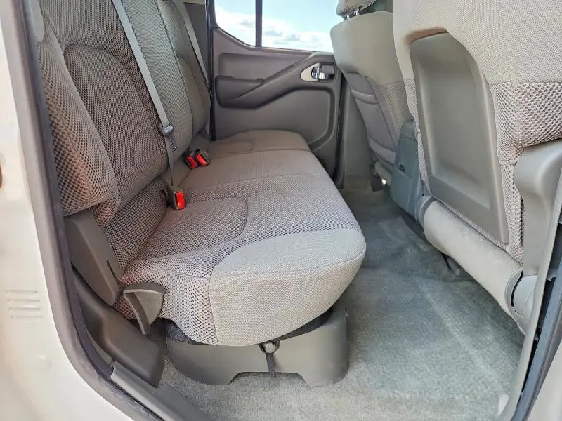 2012 NISSAN FRONTIER SV V6  