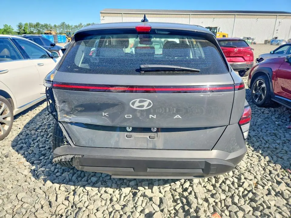 2025 HYUNDAI KONA SE  