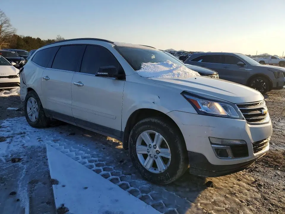 2014 CHEVROLET TRAVERSE LT  