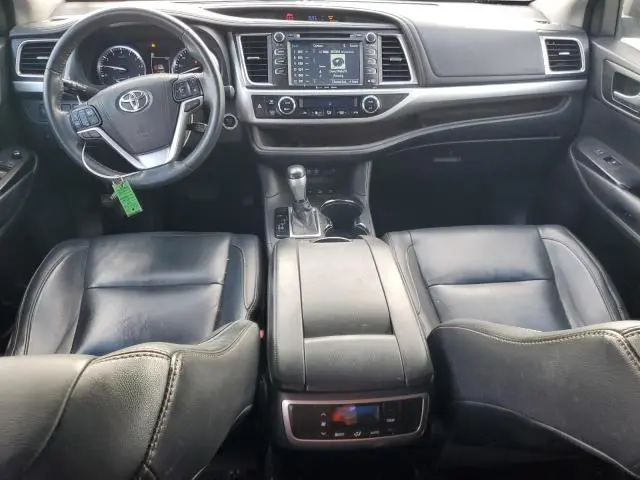 2017 TOYOTA HIGHLANDER SE  