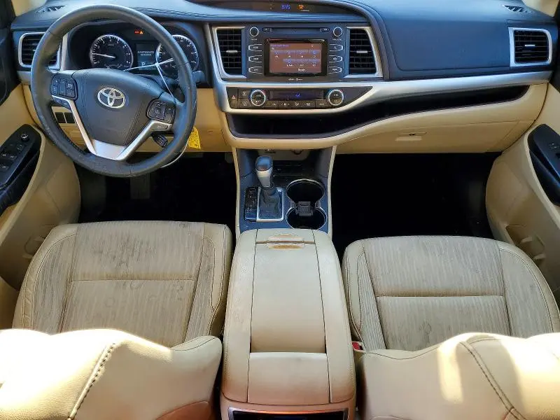 2015 TOYOTA HIGHLANDER LE PLUS  