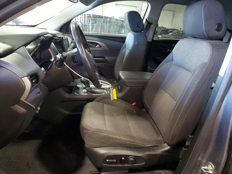 2020 CHEVROLET TRAVERSE LT  