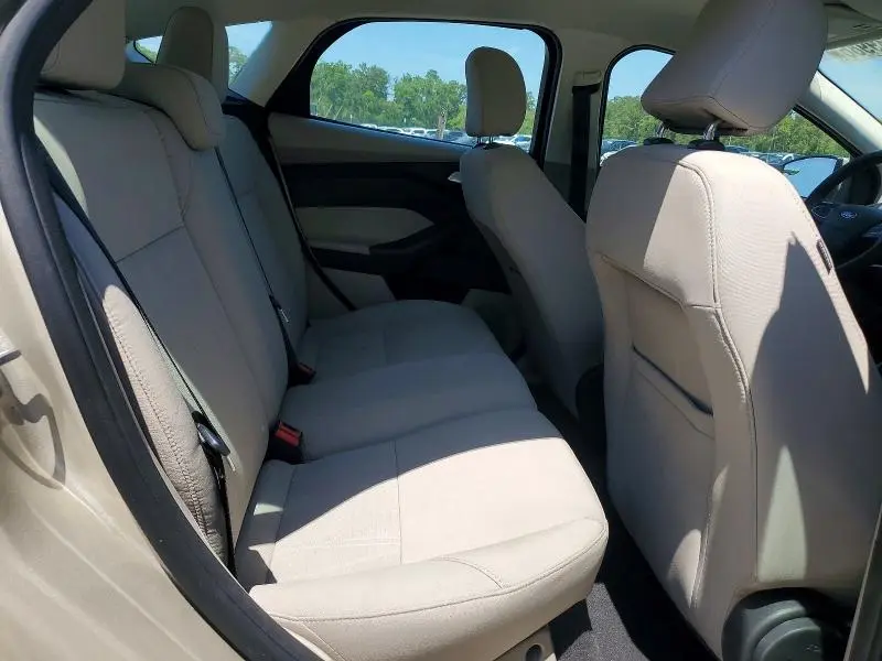 2017 FORD FOCUS SE  