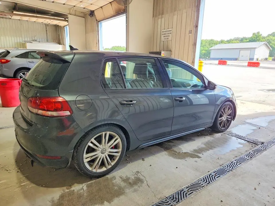 2010 VOLKSWAGEN GTI   