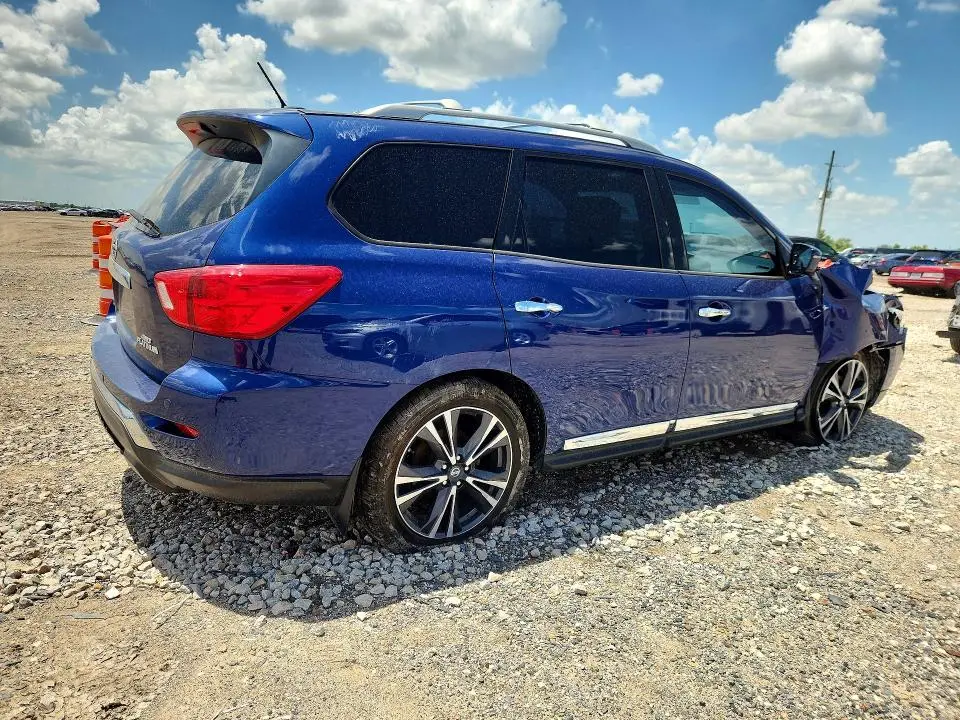 2017 NISSAN PATHFINDER PLATINUM  