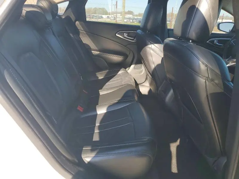 2017 CHRYSLER 200 LIMITED  