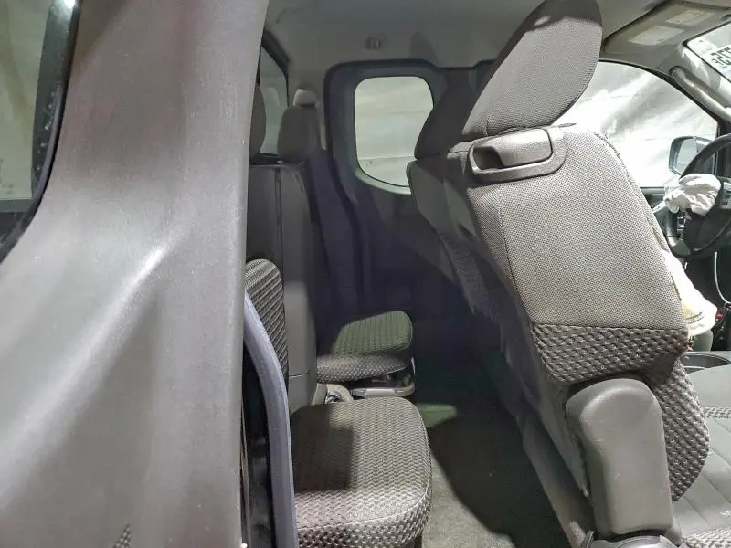 2011 NISSAN FRONTIER SV  