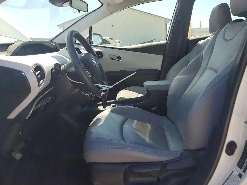 2019 TOYOTA PRIUS LE AWD-E  
