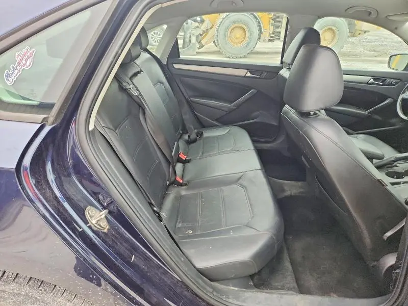 2015 VOLKSWAGEN PASSAT S  