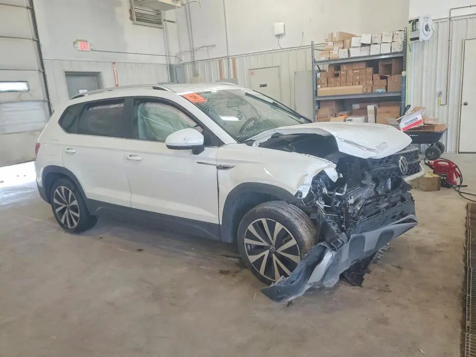 2022 VOLKSWAGEN TAOS SE  