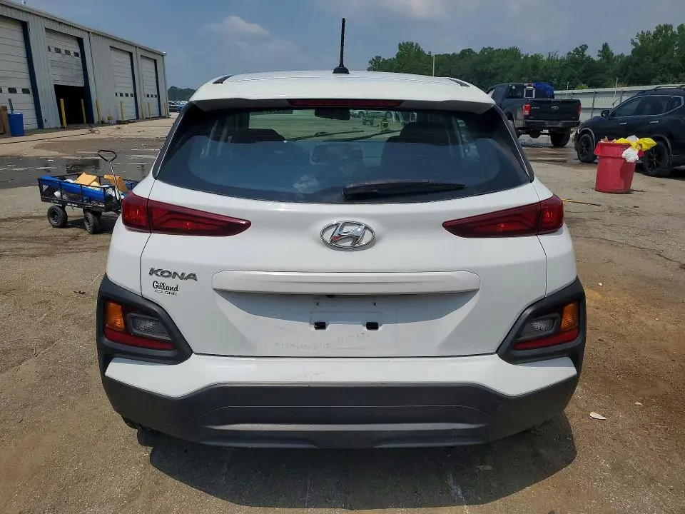 2020 HYUNDAI KONA SE  