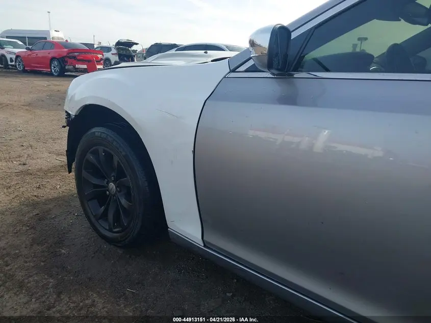 2016 CHRYSLER 300 LIMITED