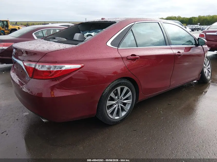 2017 TOYOTA CAMRY XLE