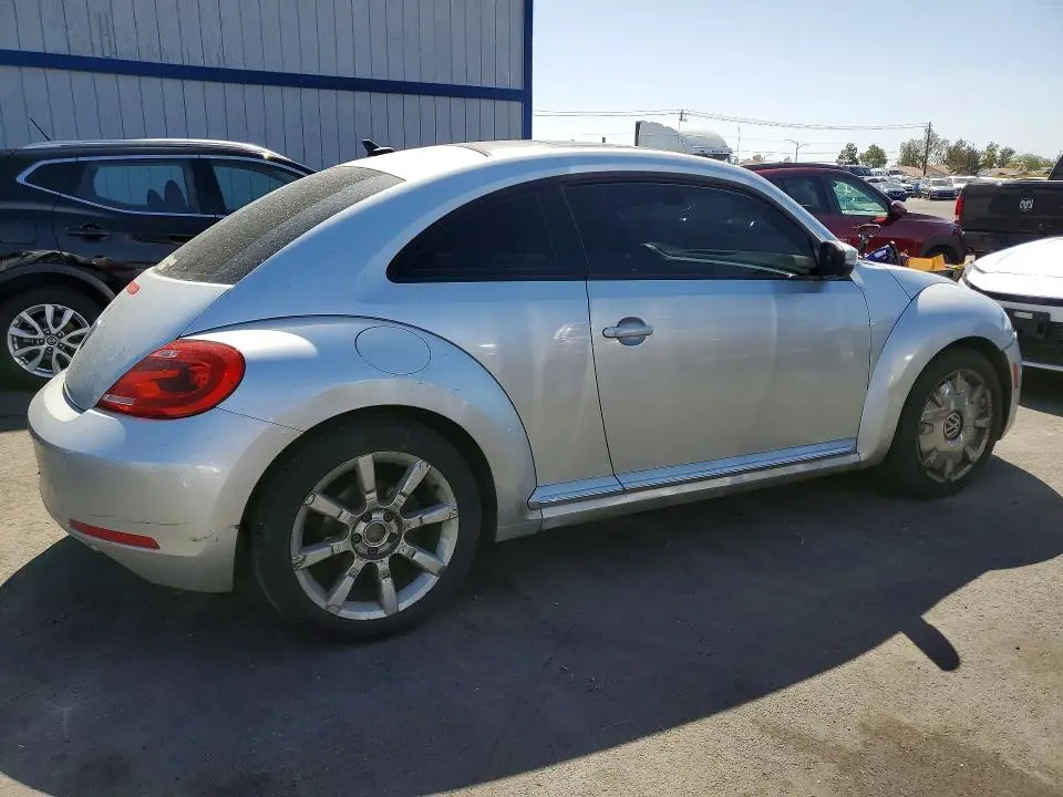 2013 VOLKSWAGEN BEETLE   
