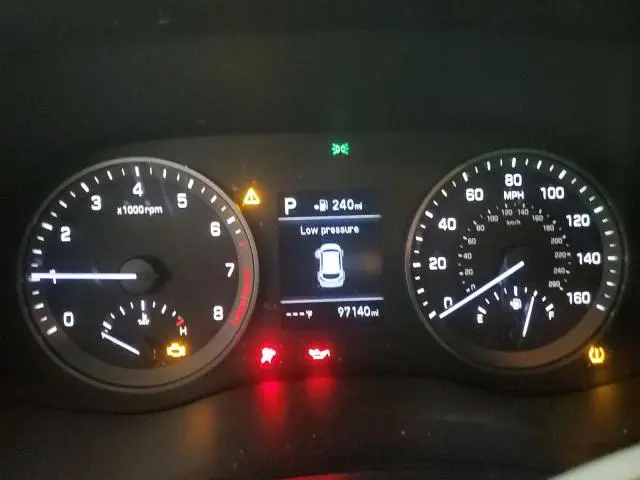 2019 HYUNDAI TUCSON SE  