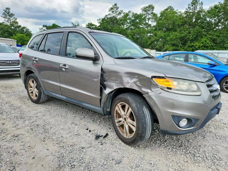 2012 HYUNDAI SANTA FE SE  