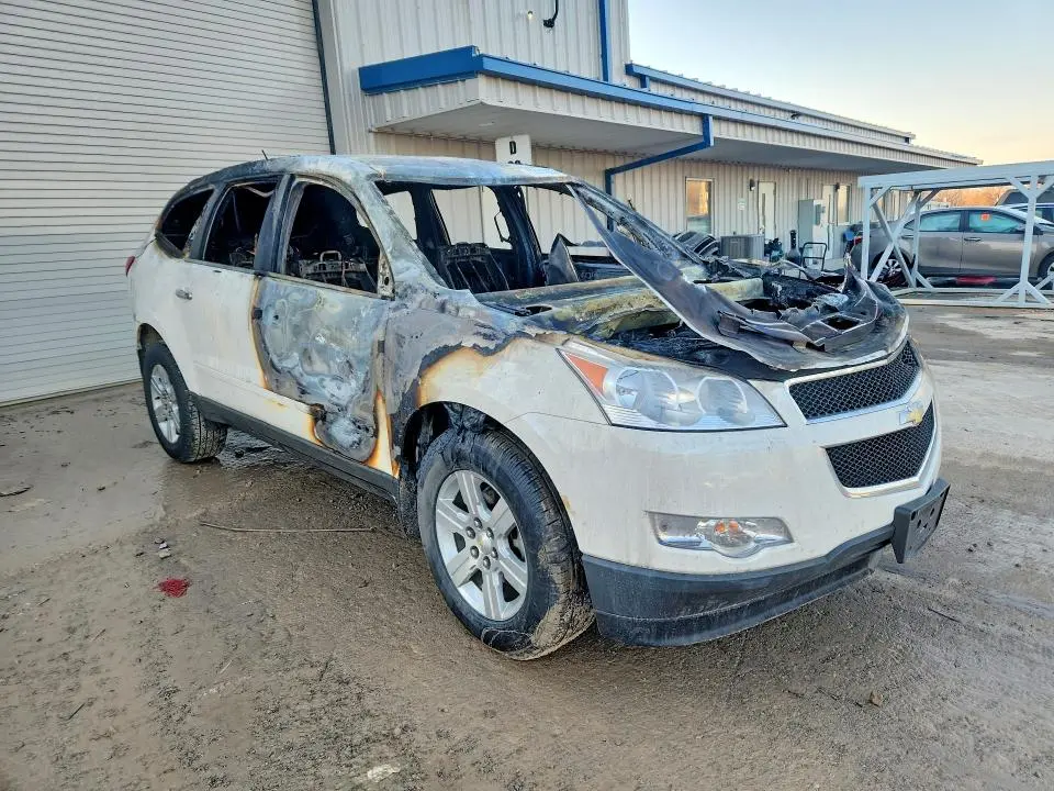 2010 CHEVROLET TRAVERSE LT  