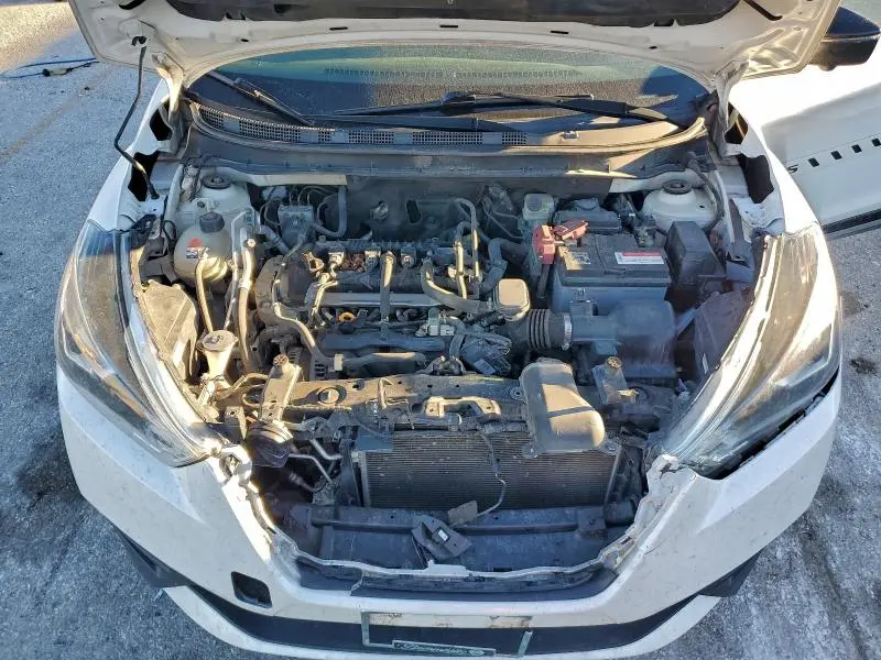 2019 NISSAN KICKS S  