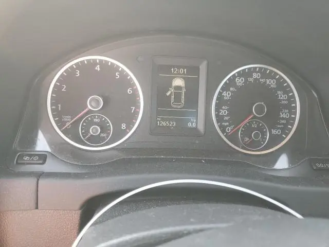 2015 VOLKSWAGEN TIGUAN S  