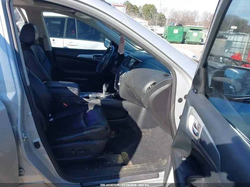 2017 NISSAN PATHFINDER SL