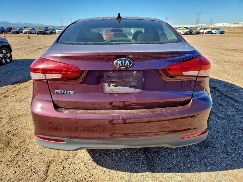 2017 KIA FORTE LX  
