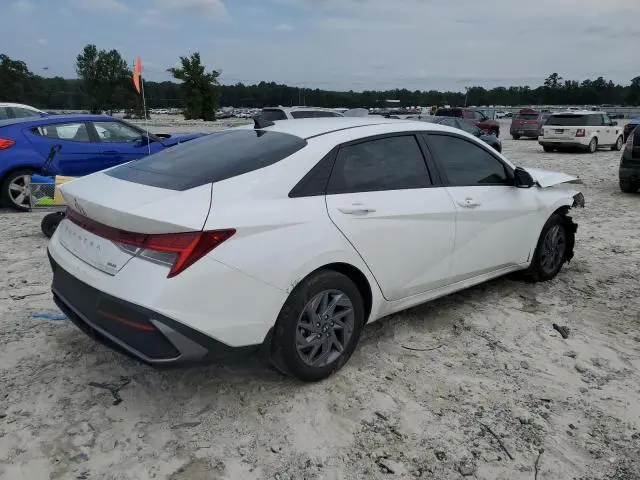 2024 HYUNDAI ELANTRA BLUE  