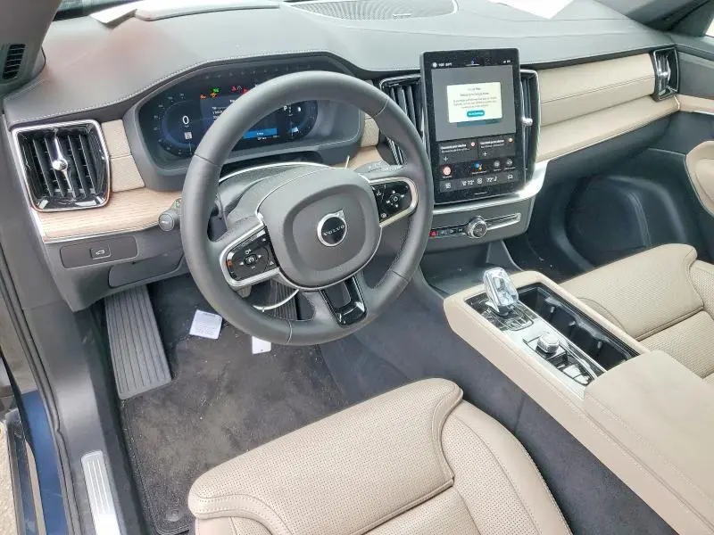 2025 VOLVO XC90 ULTRA  