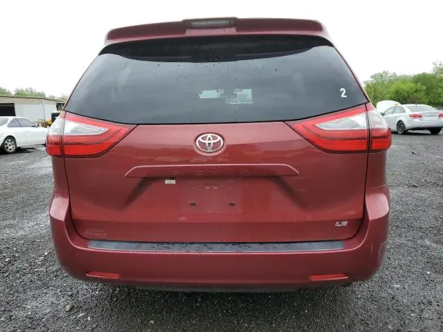 2019 TOYOTA SIENNA LE  
