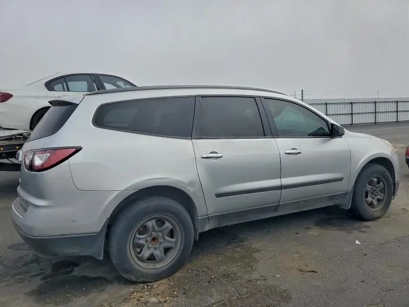2015 CHEVROLET TRAVERSE LS  