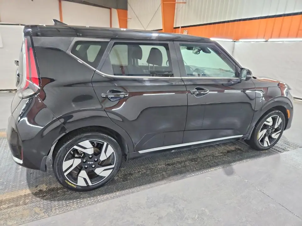 2025 KIA SOUL GT LINE  