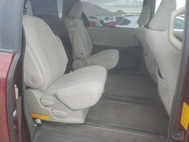 2011 TOYOTA SIENNA LE  